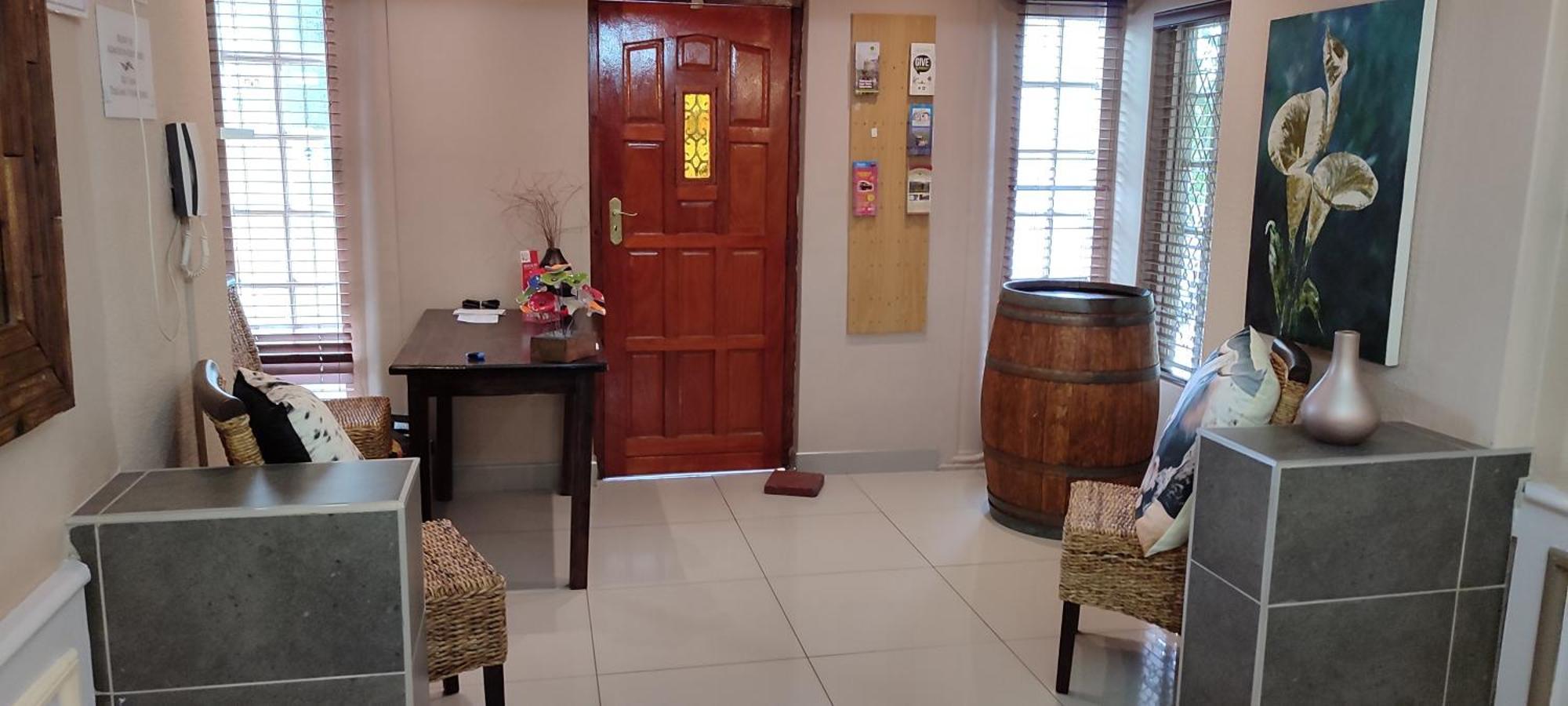 Sunbell Ventures Guesthouse เคปทาวน์ ภายนอก รูปภาพ